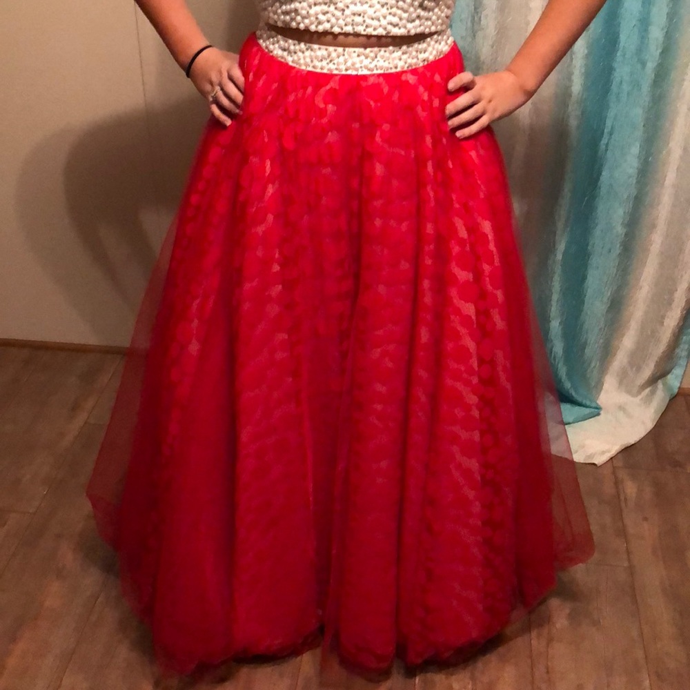 PROM DRESS - Picture 2 of 6